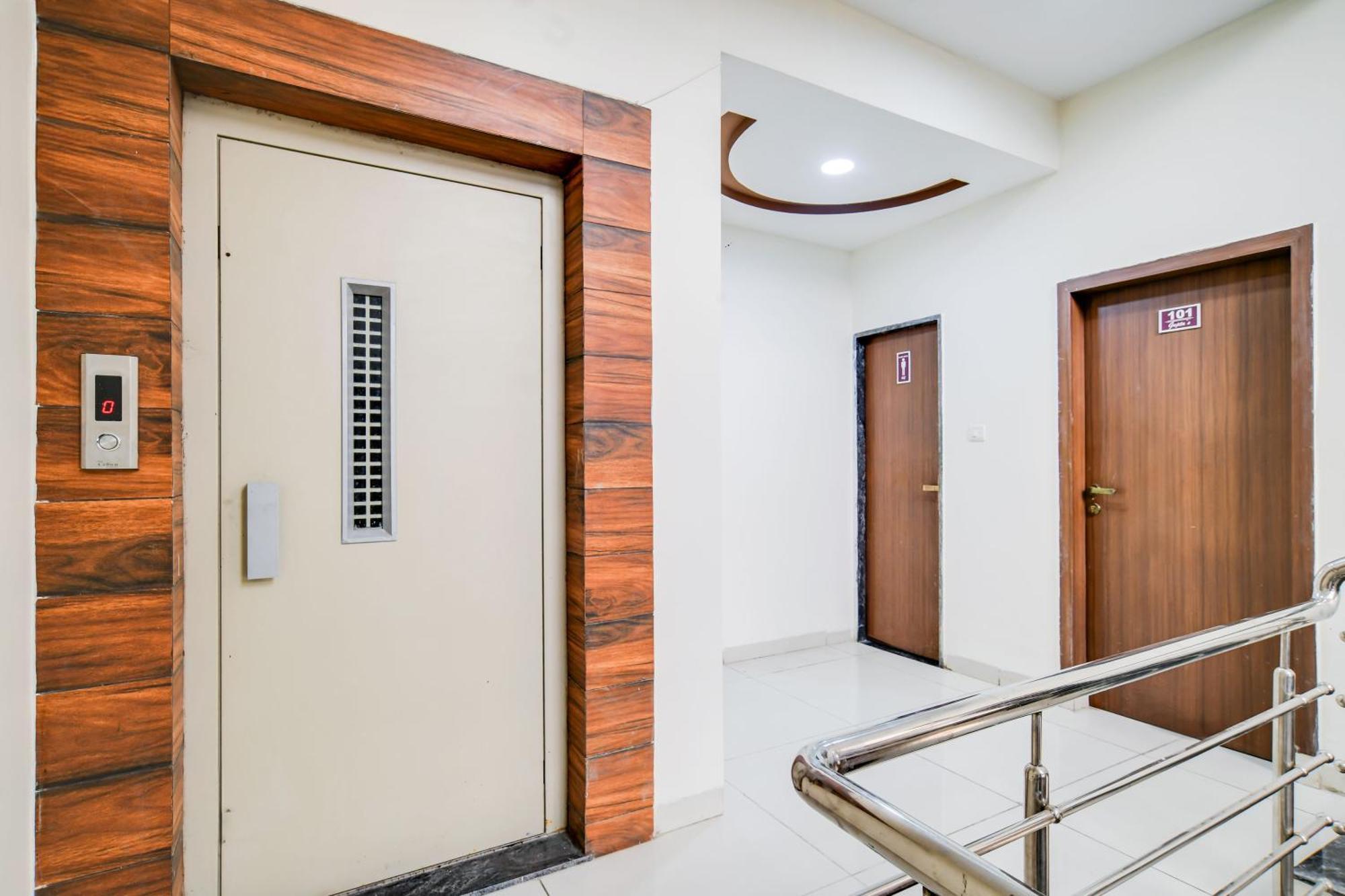 Super Collection O Indore Near Omax City 1 Kanadiya Exterior foto